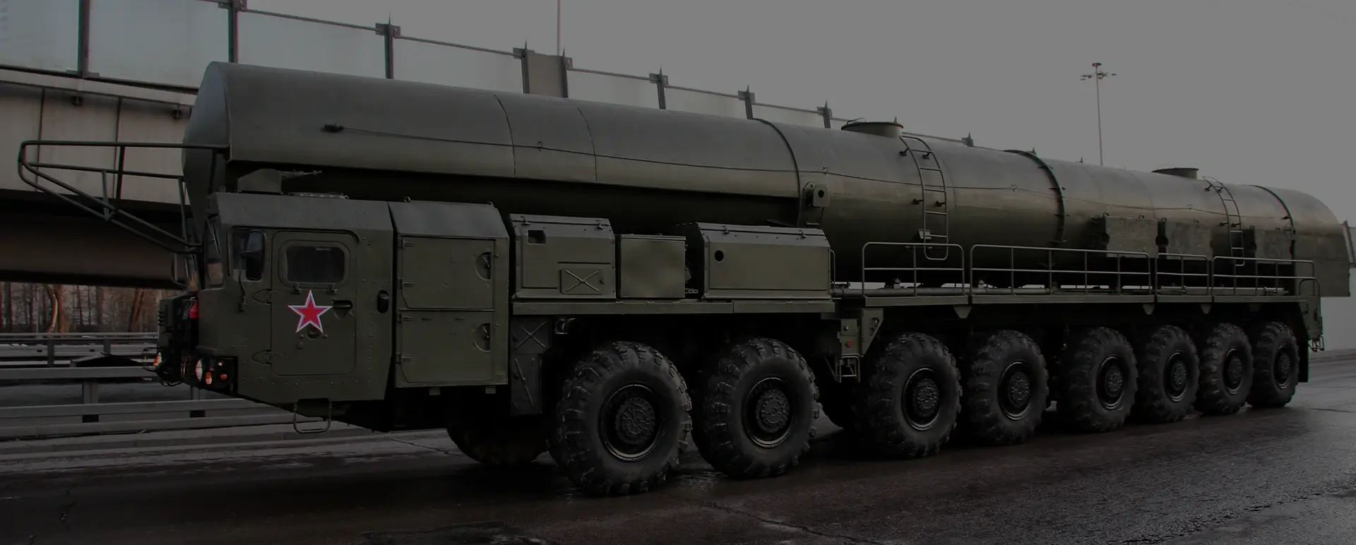Заказать онлайн перевозку ракет военного назначения в городе Азов (Южный округ - Ростовская область)  грузовой платформой